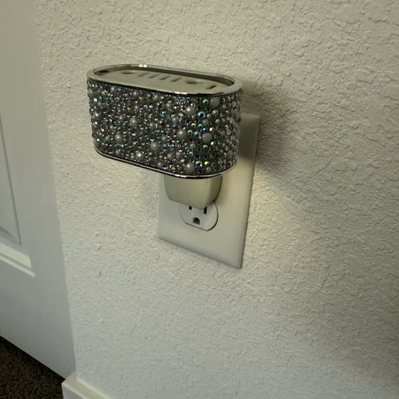 Sparkling Rhinestone Night Light - Picture 3 of 6